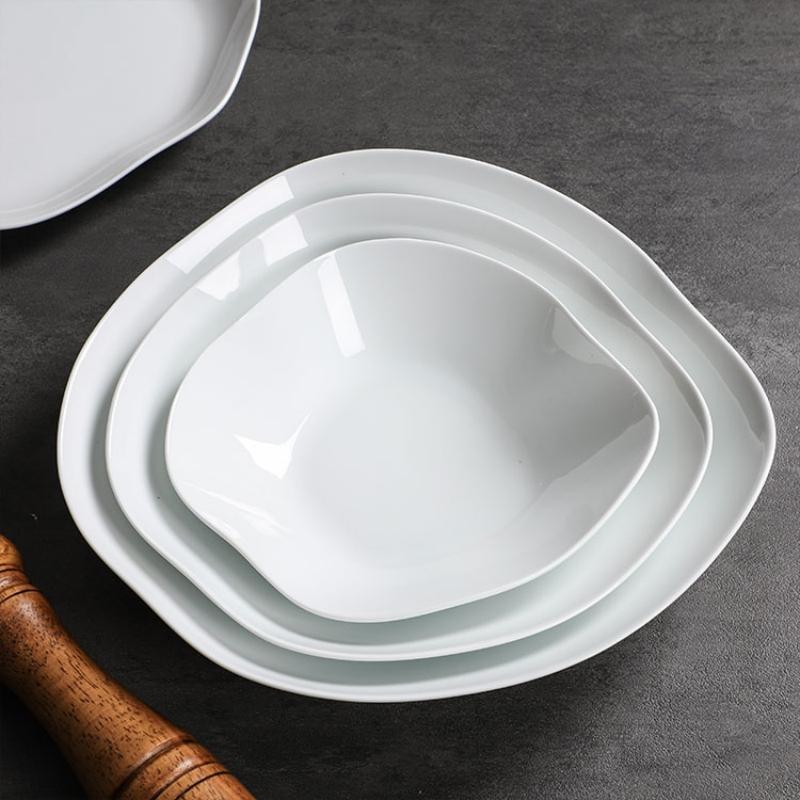 P&T ROYAL WARE ceramic plate