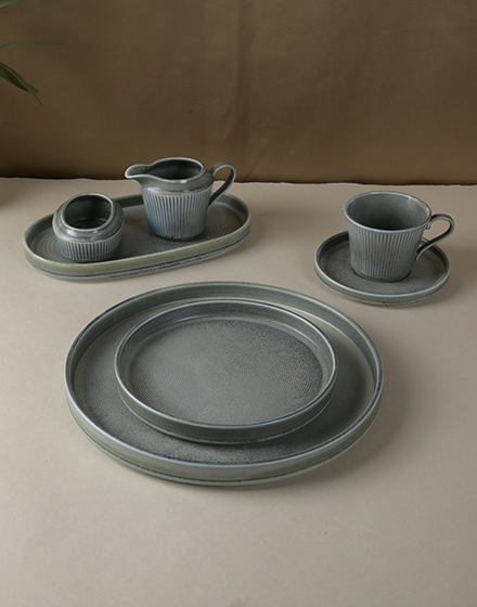 PITO porcelain dinnerware