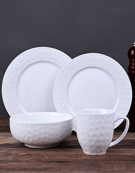 PITO porcelain dinnerware