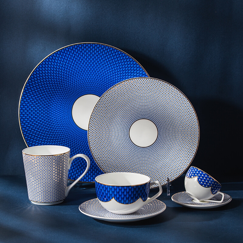 P&T Royal Ware manufacturers dinnerware